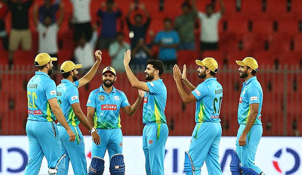 হাত, ক্যাপ আর টস: বাংলাদেশ–ওয়েস্ট ইন্ডিজ টেস্টের প্রথম দিনের যে হিসাবটা সংখ্যায় ধরা যায় না
